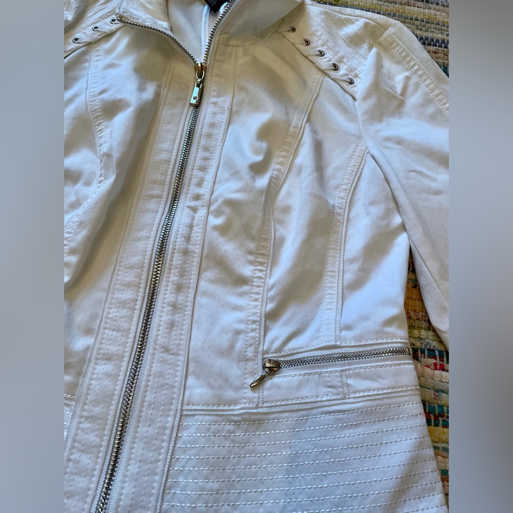 White House Black Market White Jacket - Picture 7 of 9